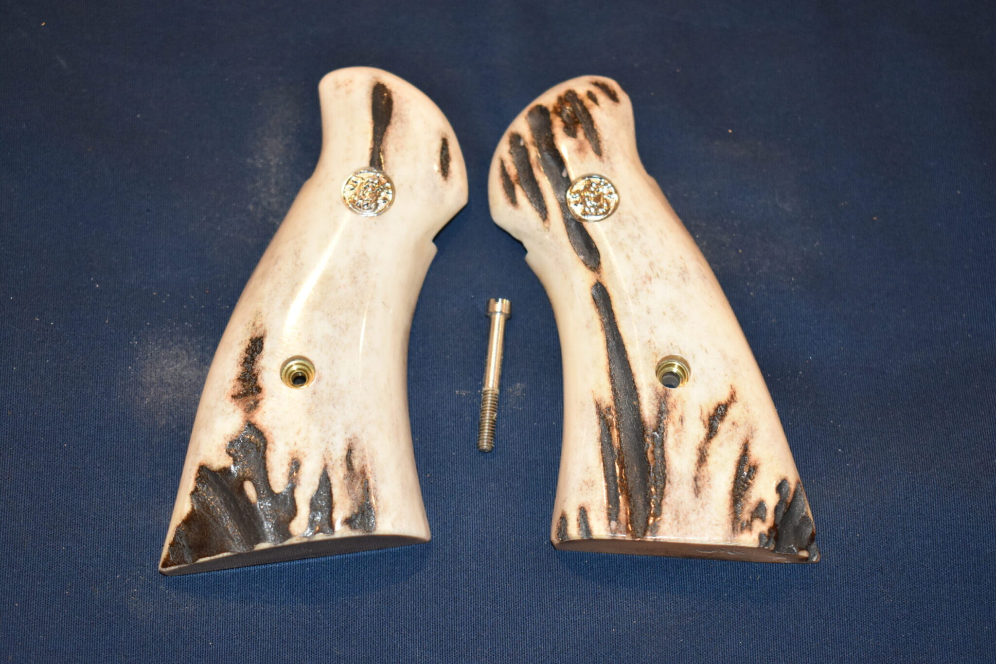 SMITH & WESSON N FRAME SAMBAR STAG GRIPS SWNSS14