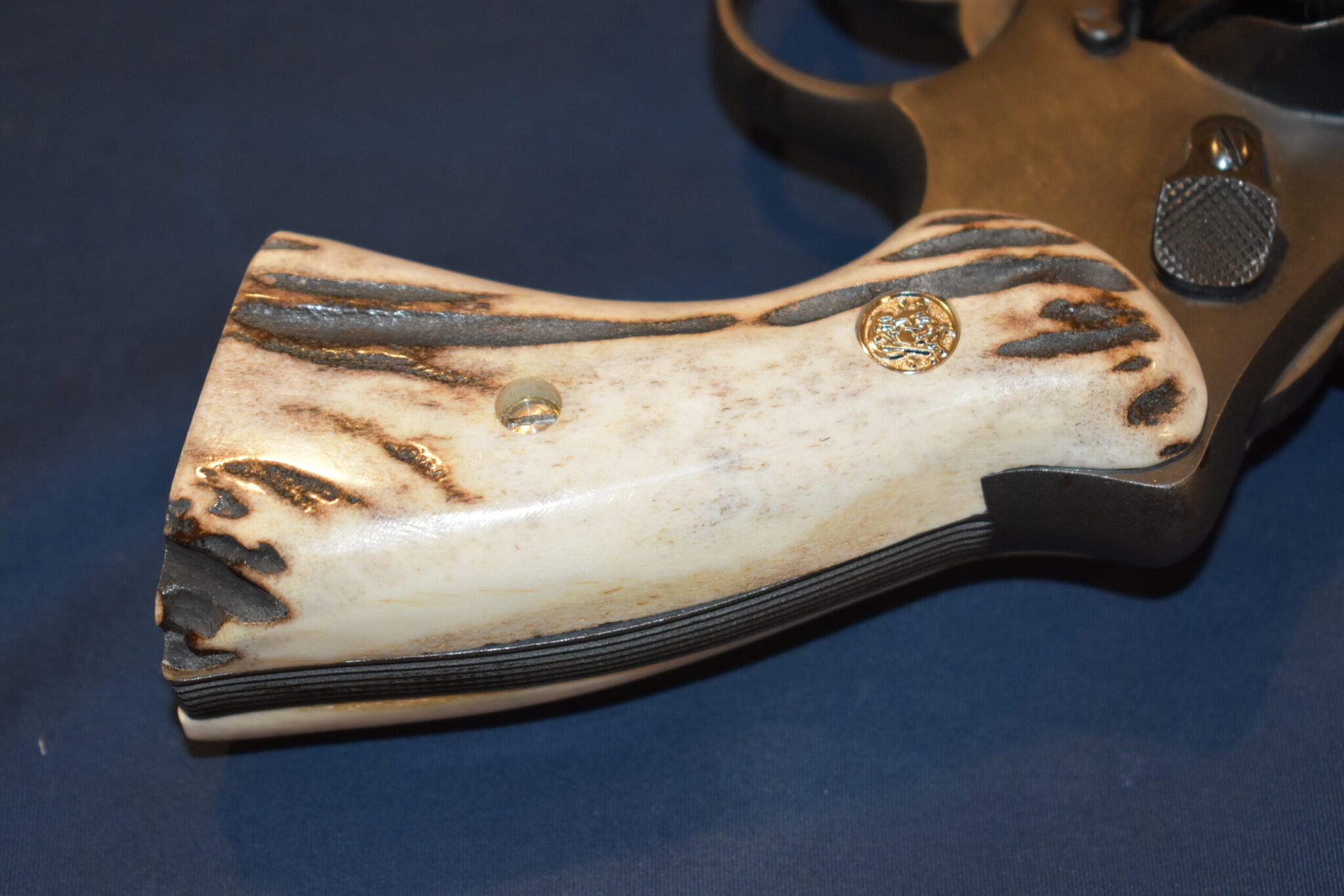 SMITH & WESSON N FRAME SAMBAR STAG GRIPS SWNSS14 - Image 5