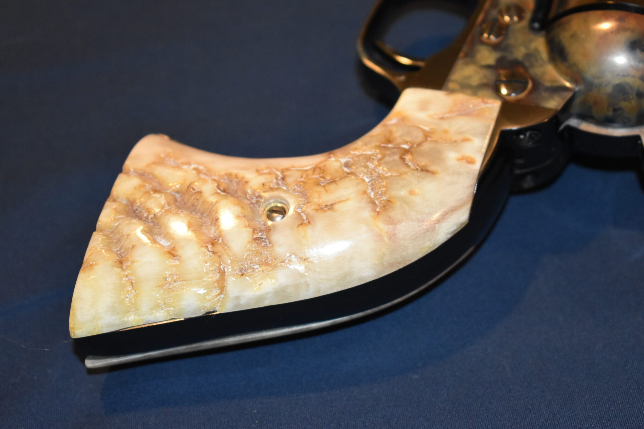 COLT SINGLE ACTION ARMY (S.A.A.)PREMIUM GRADE RAMS HORN / STAG GRIPS SAARH8 - Image 5