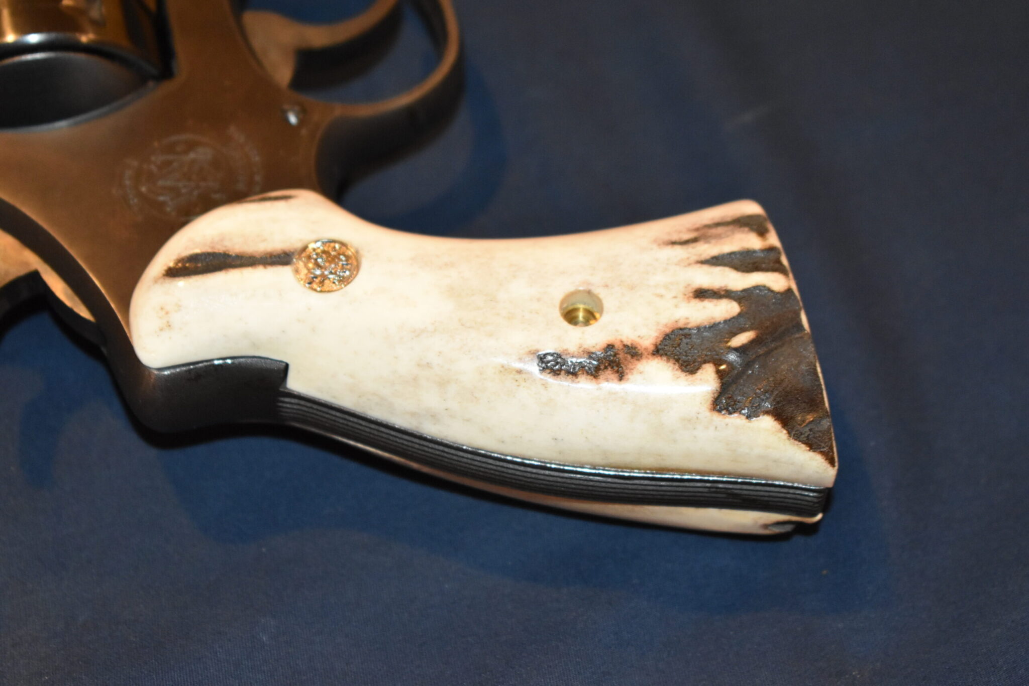 SMITH & WESSON N FRAME SAMBAR STAG GRIPS SWNSS14 - Image 6