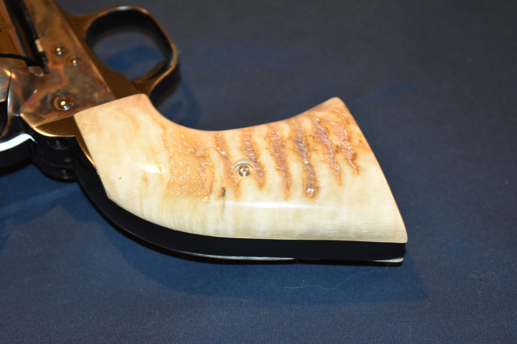 COLT SINGLE ACTION ARMY (S.A.A.)PREMIUM GRADE RAMS HORN / STAG GRIPS SAARH8 - Image 6