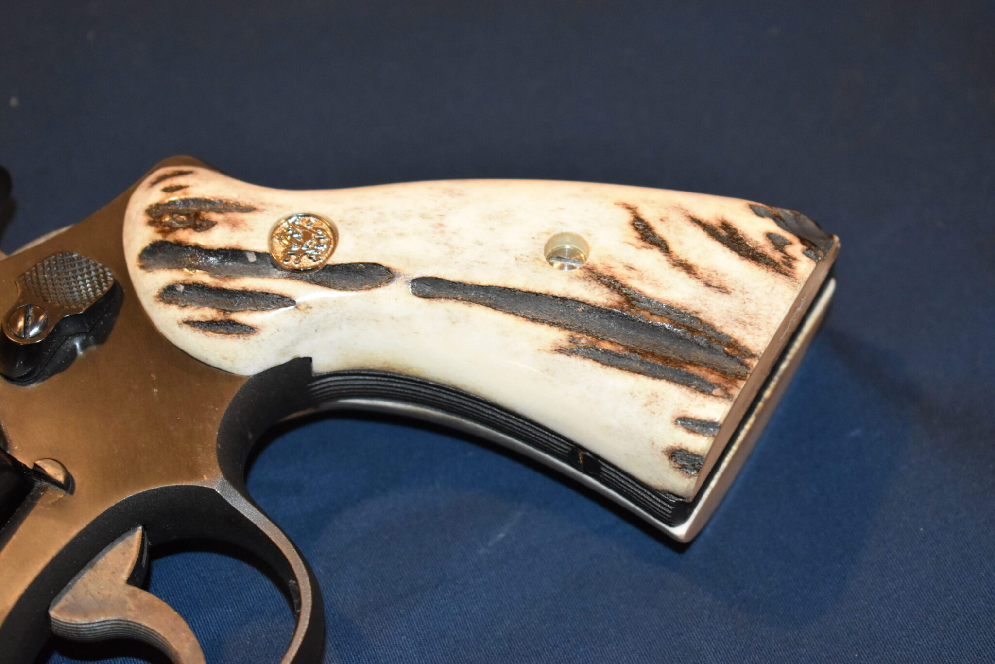 SMITH & WESSON N FRAME SAMBAR STAG GRIPS SWNSS14 - Image 12