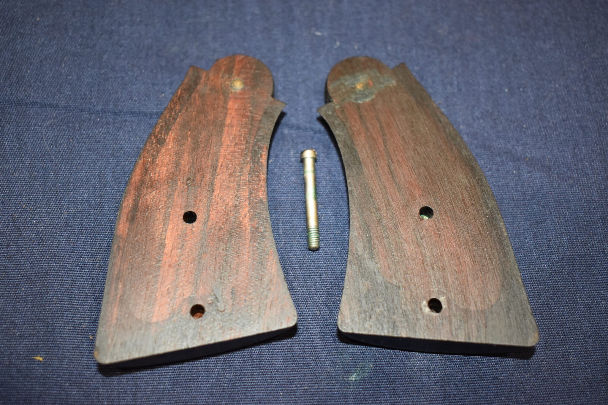 SMITH & WESSON K FRAME PRE-WAR SERVICE GRIPS WITH BRASS MEDALLIONS KPWS4 - Image 4