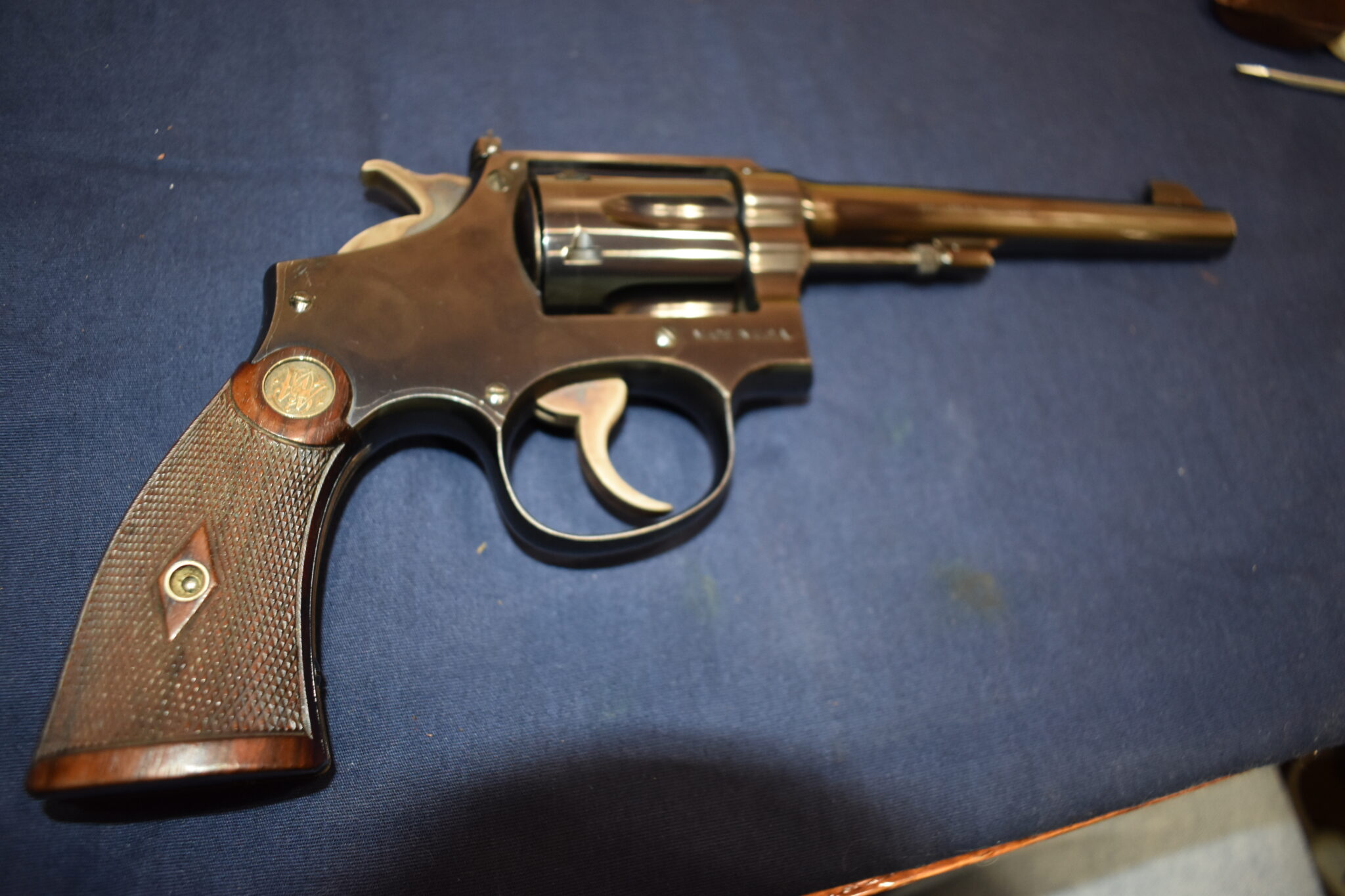 SMITH & WESSON K FRAME PRE-WAR SERVICE GRIPS WITH BRASS MEDALLIONS KPWS4 - Image 8