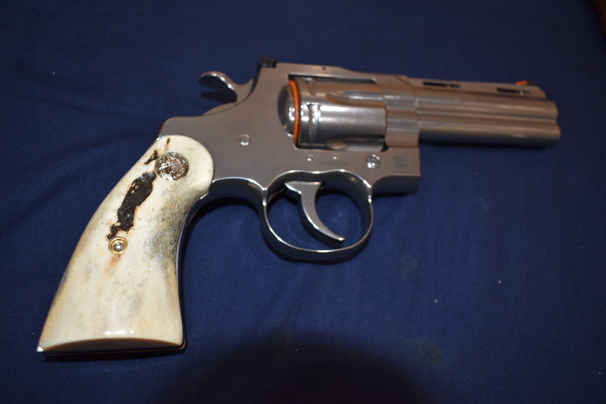 COLT PYTHON SAMBAR STAG GRIPS CPSS30 - Image 7