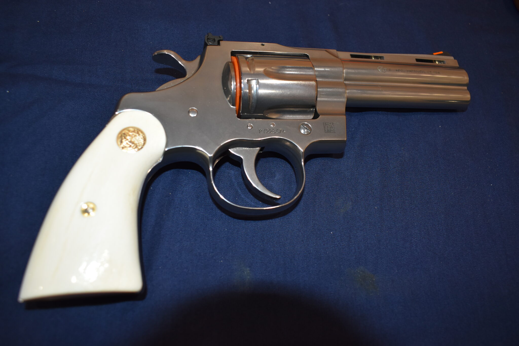 COLT PYTHON PREMIUM GRADE GIRAFFE BONE GRIPS CPGB14 - Image 7