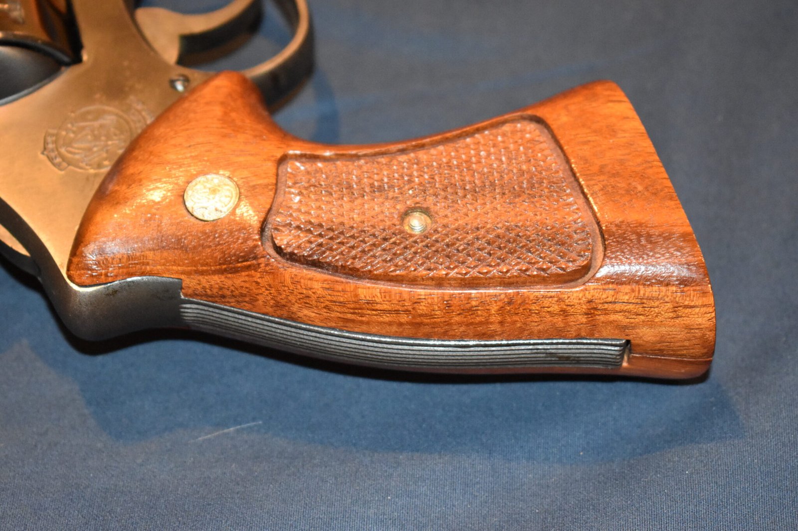 SMITH & WESSON FACTORY N FRAME TARGET GRIPS NT52 - Image 6