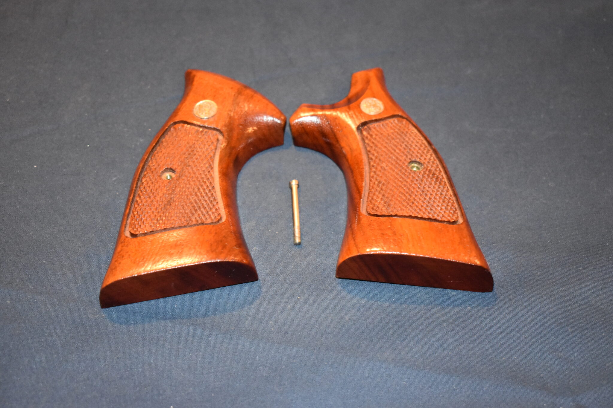 SMITH & WESSON FACTORY K FRAME TARGET GRIPS KCT20 - Image 2