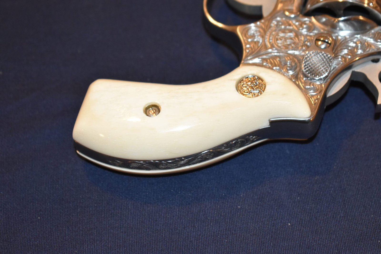 SMITH & WESSON J FRAME PREMIUM GRADE GIRAFFE BONE GRIPS JGB9 - Image 5