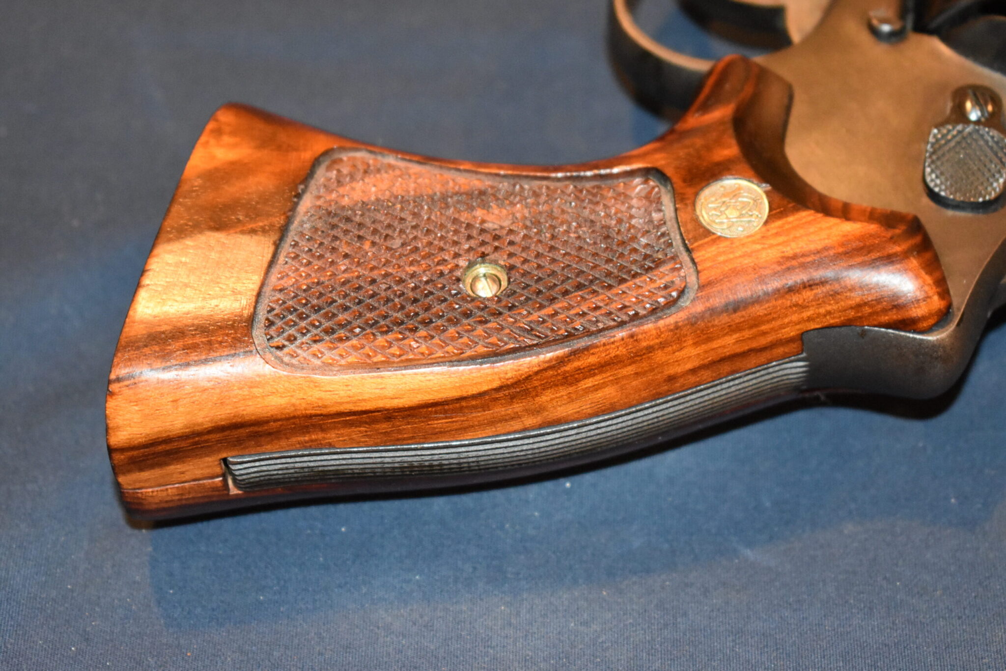 SMITH & WESSON FACTORY N FRAME TARGET GRIPS NT50 - Image 5