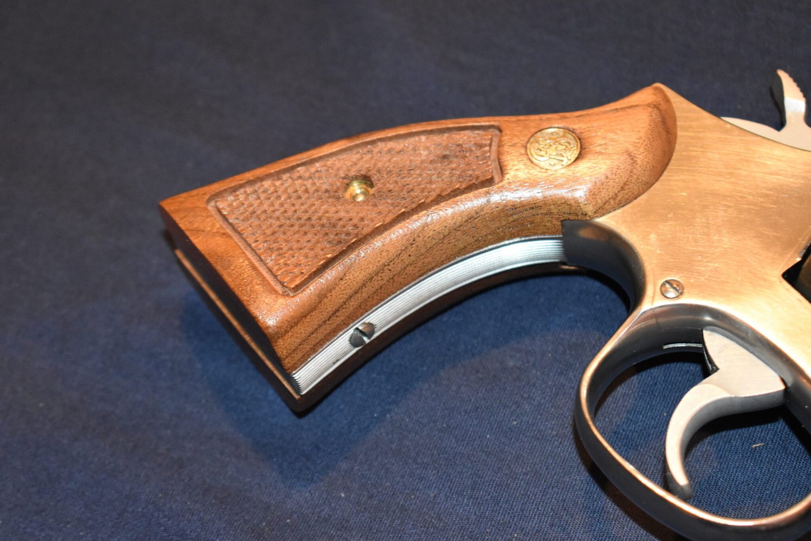 SMITH & WESSON K FRAME SQUARE BUTT MAGNA GRIPS KSQM4 - Image 11