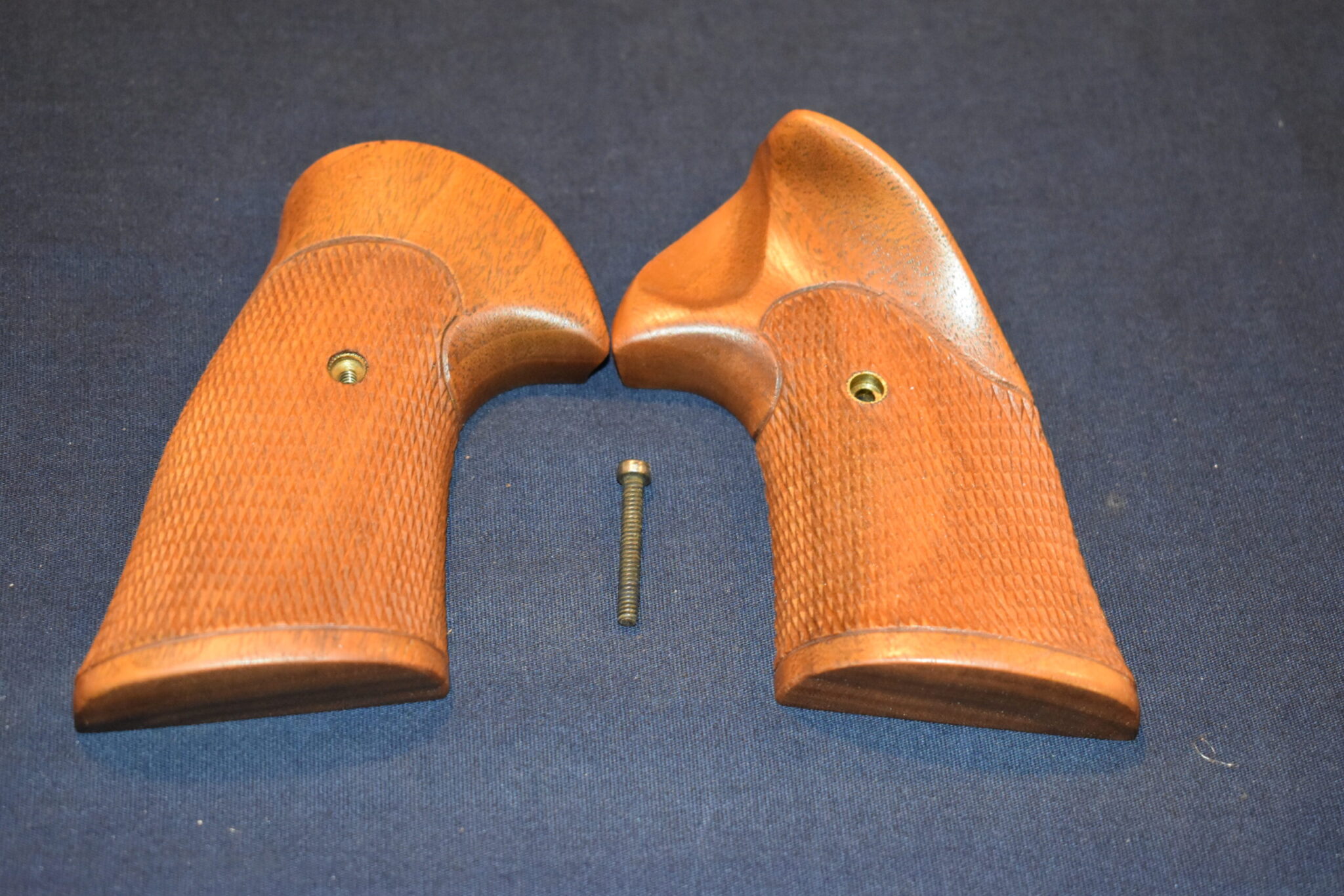 SMITH & WESSON K FRAME LEW SANDERSON CUSTOM GRIPS SWKLS2 - Image 2