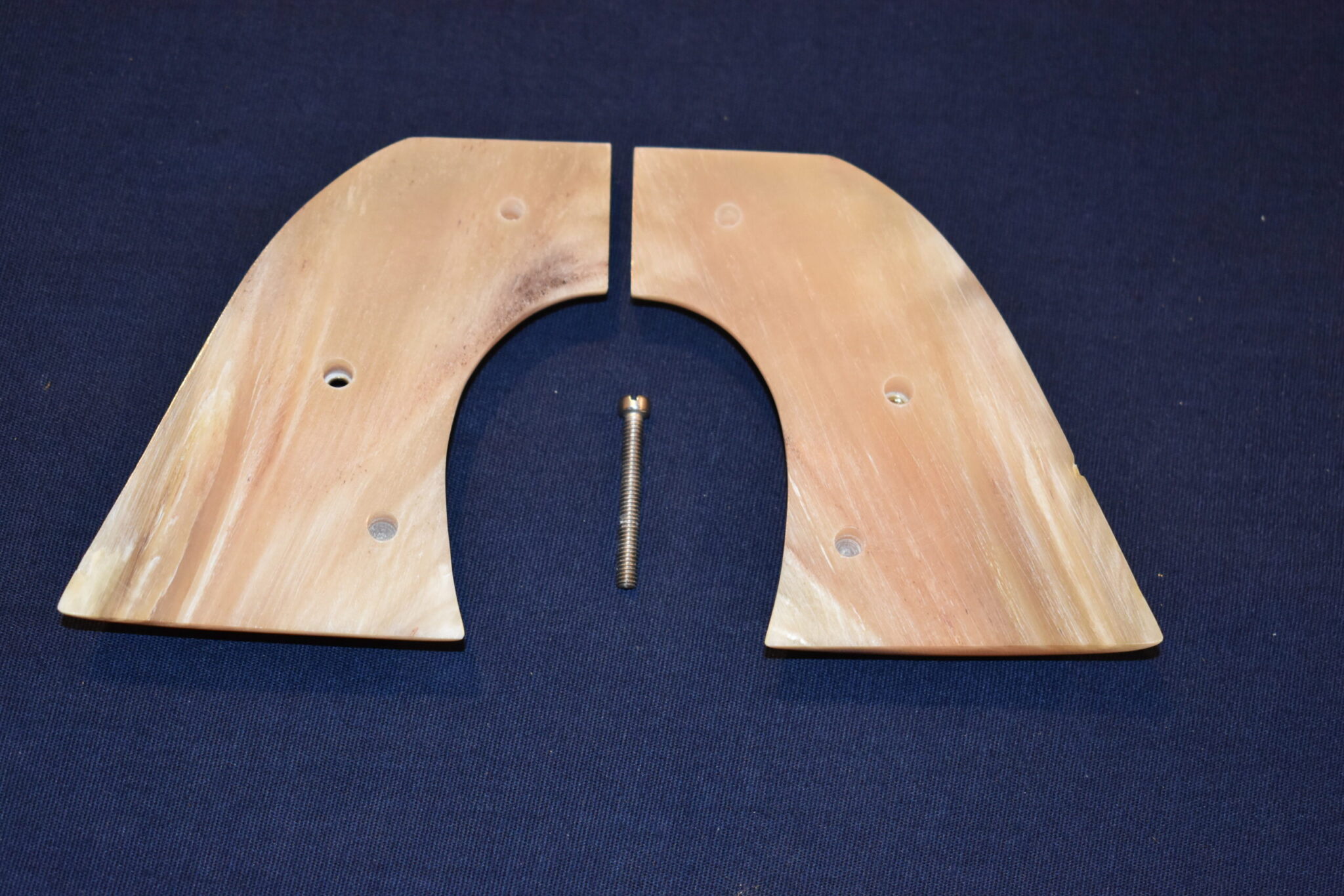 COLT SINGLE ACTION ARMY (S.A.A.)PREMIUM GRADE RAMS HORN / STAG GRIPS SAARH6 - Image 3