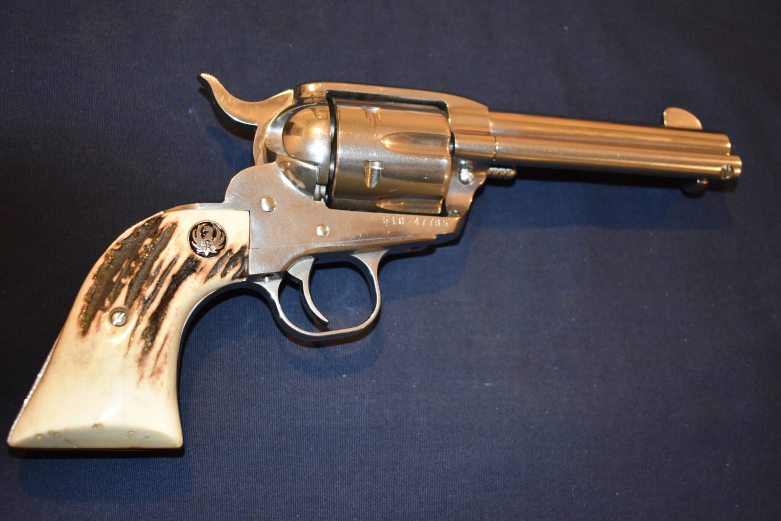RUGER NEW VAQUERO SAMBAR STAG GRIPS RNVSS13 - Image 8