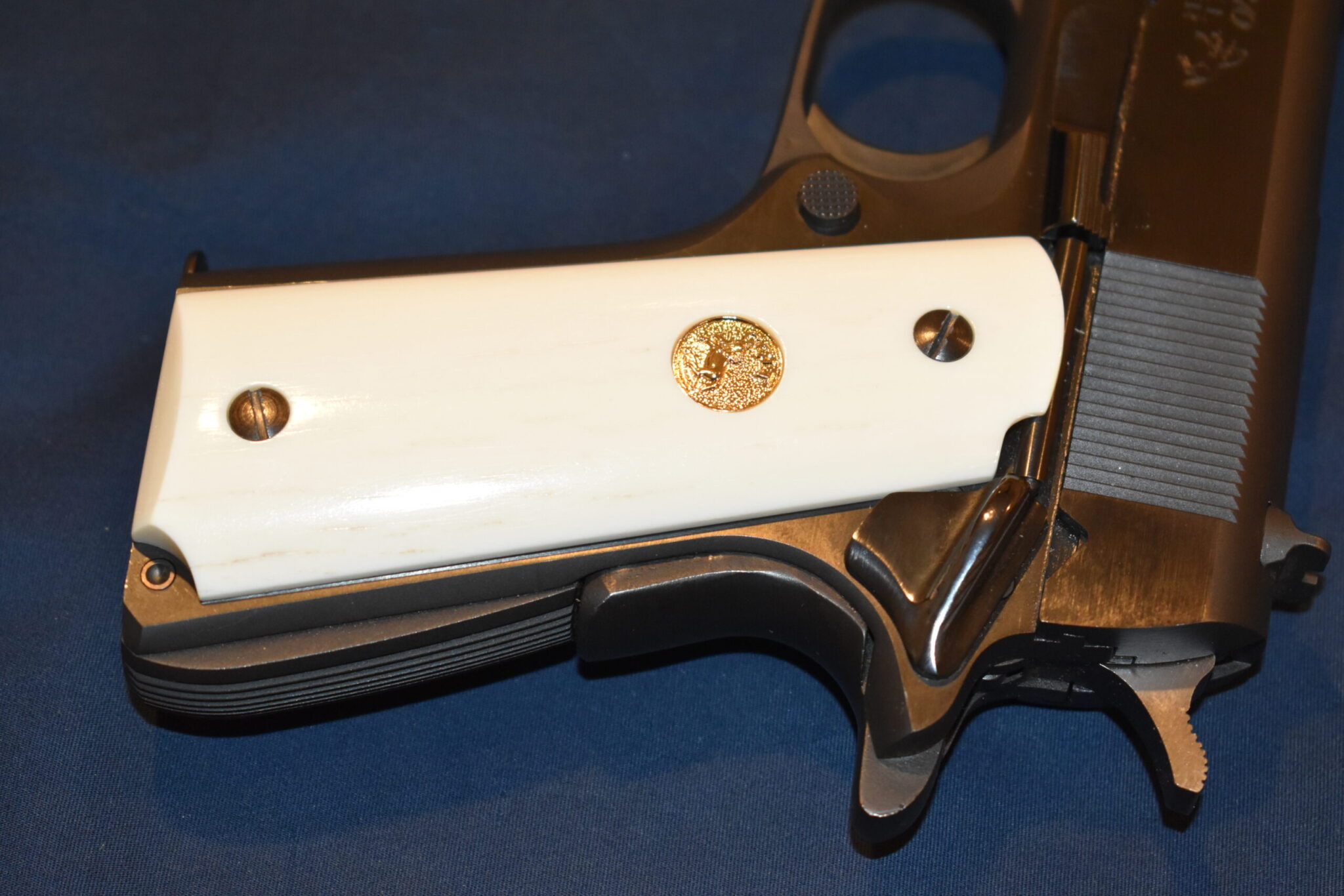 COLT 1911 PREMIUM GRADE GIRAFFE BONE GRIPS 1911GB18 - Image 5