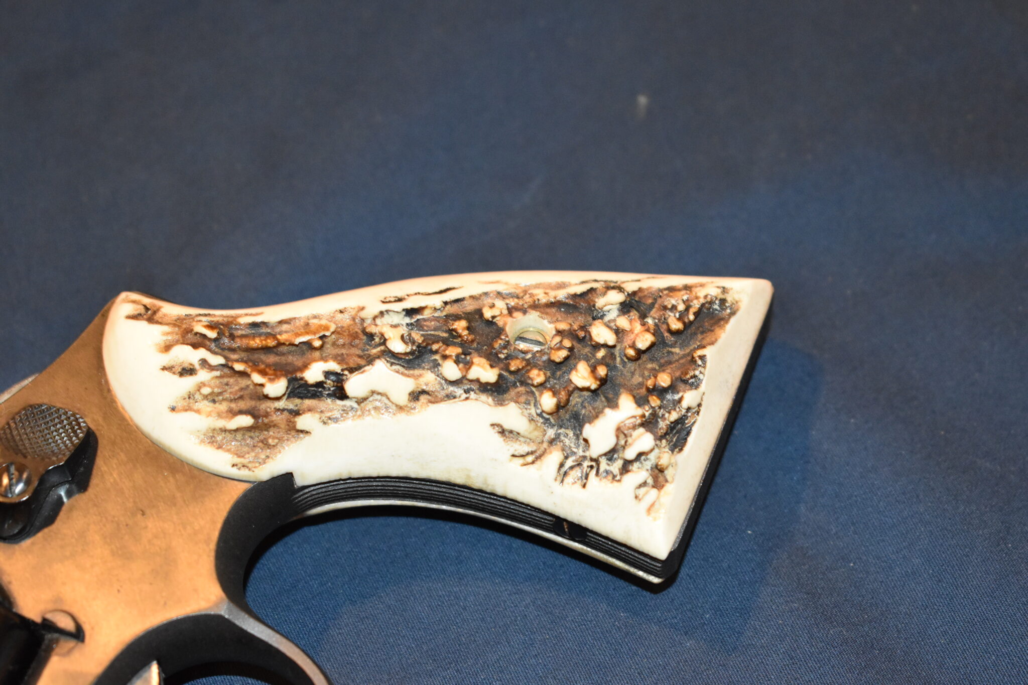 SMITH & WESSON N FRAME VINTAGE SAMBAR STAG GRIPS SWNSS17 - Image 12