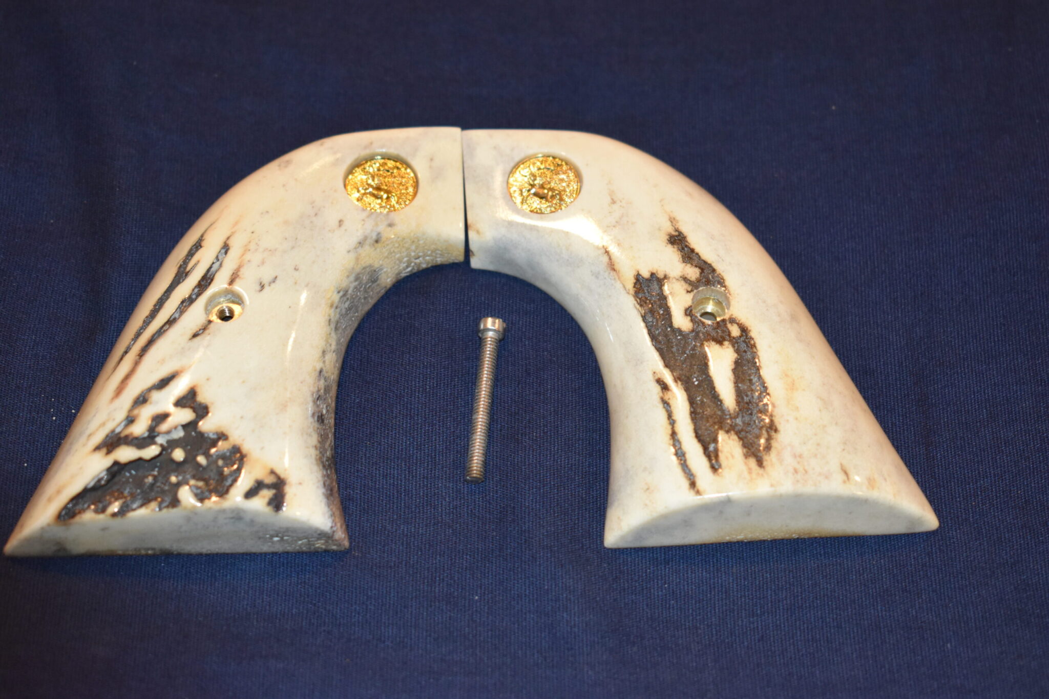 COLT SINGLE ACTION ARMY (S.A.A.) SAMBAR STAG GRIPS SAAS30 - Image 2