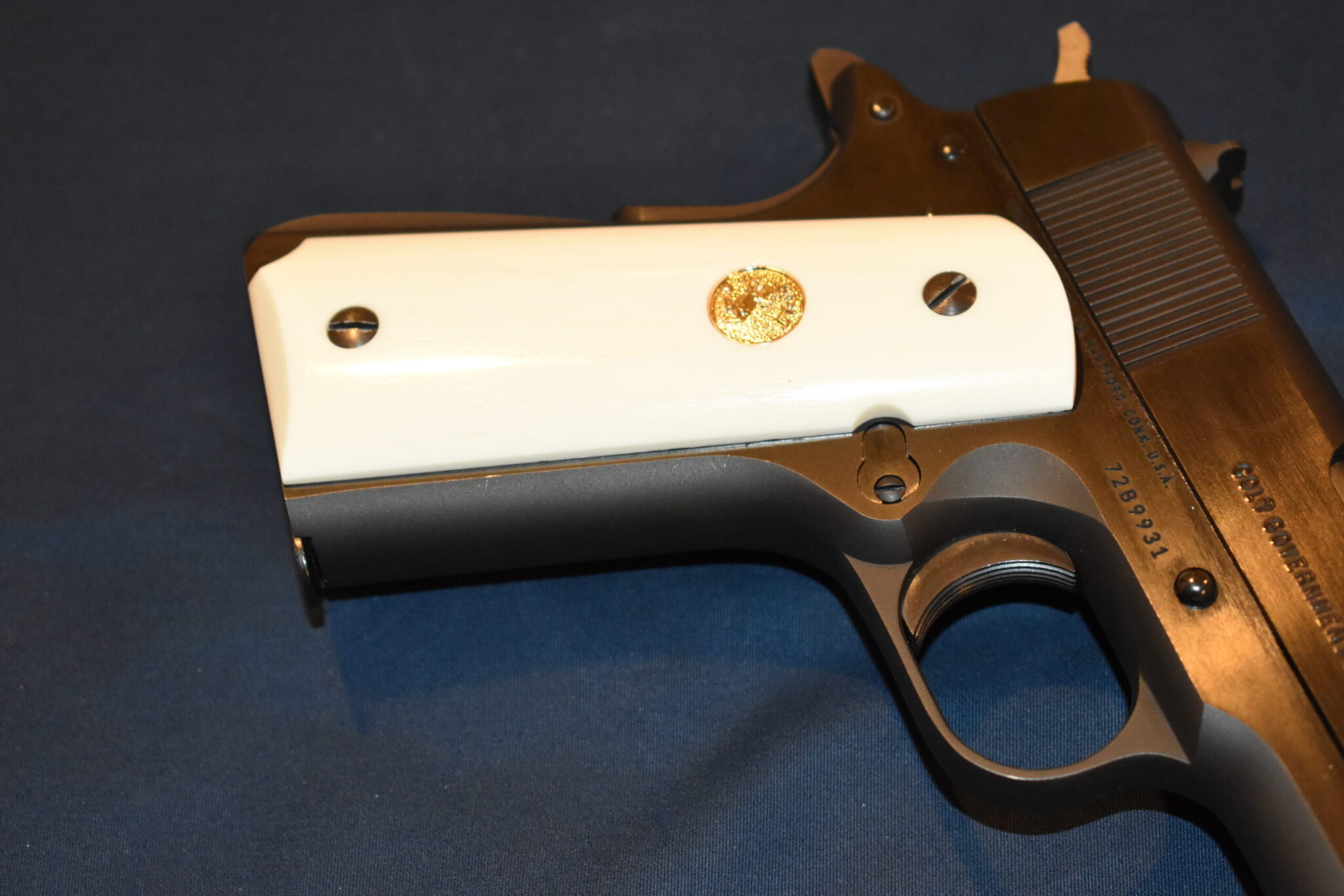 COLT 1911 PREMIUM GRADE GIRAFFE BONE GRIPS 1911GB18 - Image 11