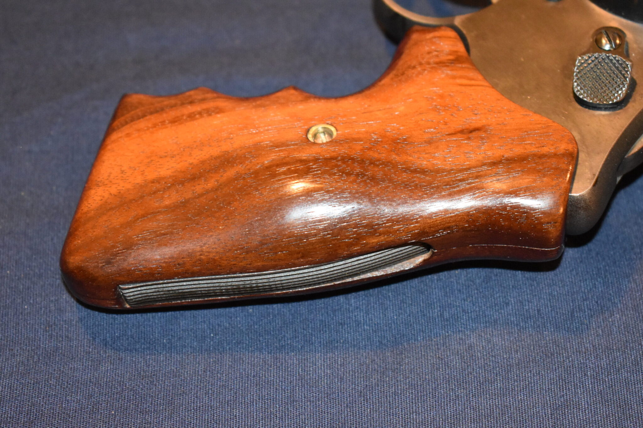 SMITH & WESSON N FRAME FUZZY FARRANT CUSTOM GRIPS SWNFF3 - Image 5