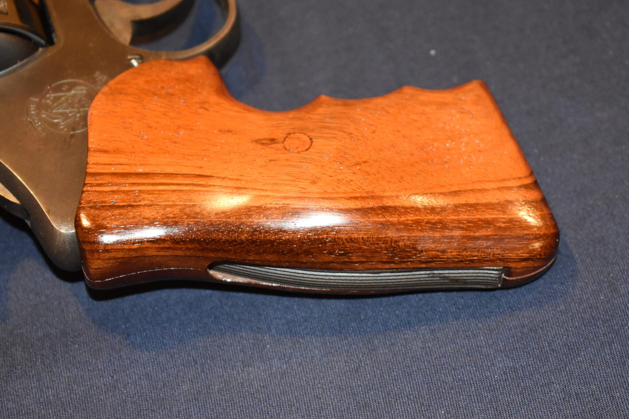 SMITH & WESSON N FRAME FUZZY FARRANT CUSTOM GRIPS SWNFF3 - Image 6