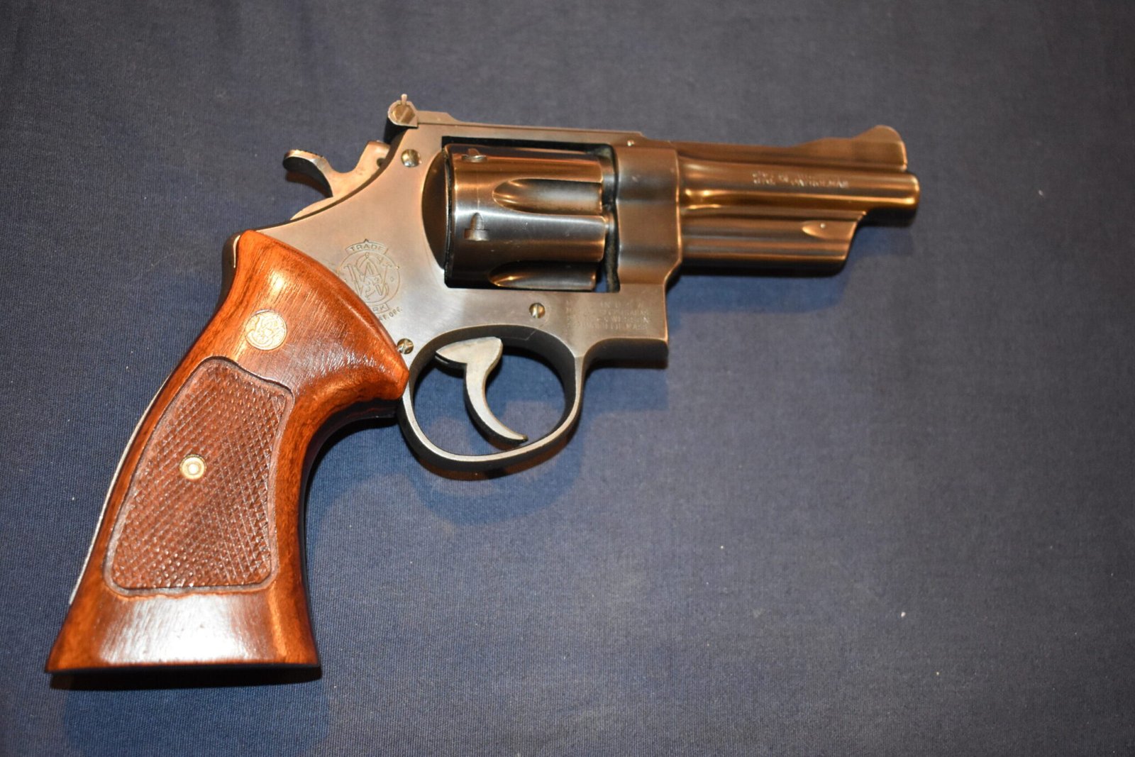 SMITH & WESSON FACTORY N FRAME TARGET GRIPS NT48 - Image 7