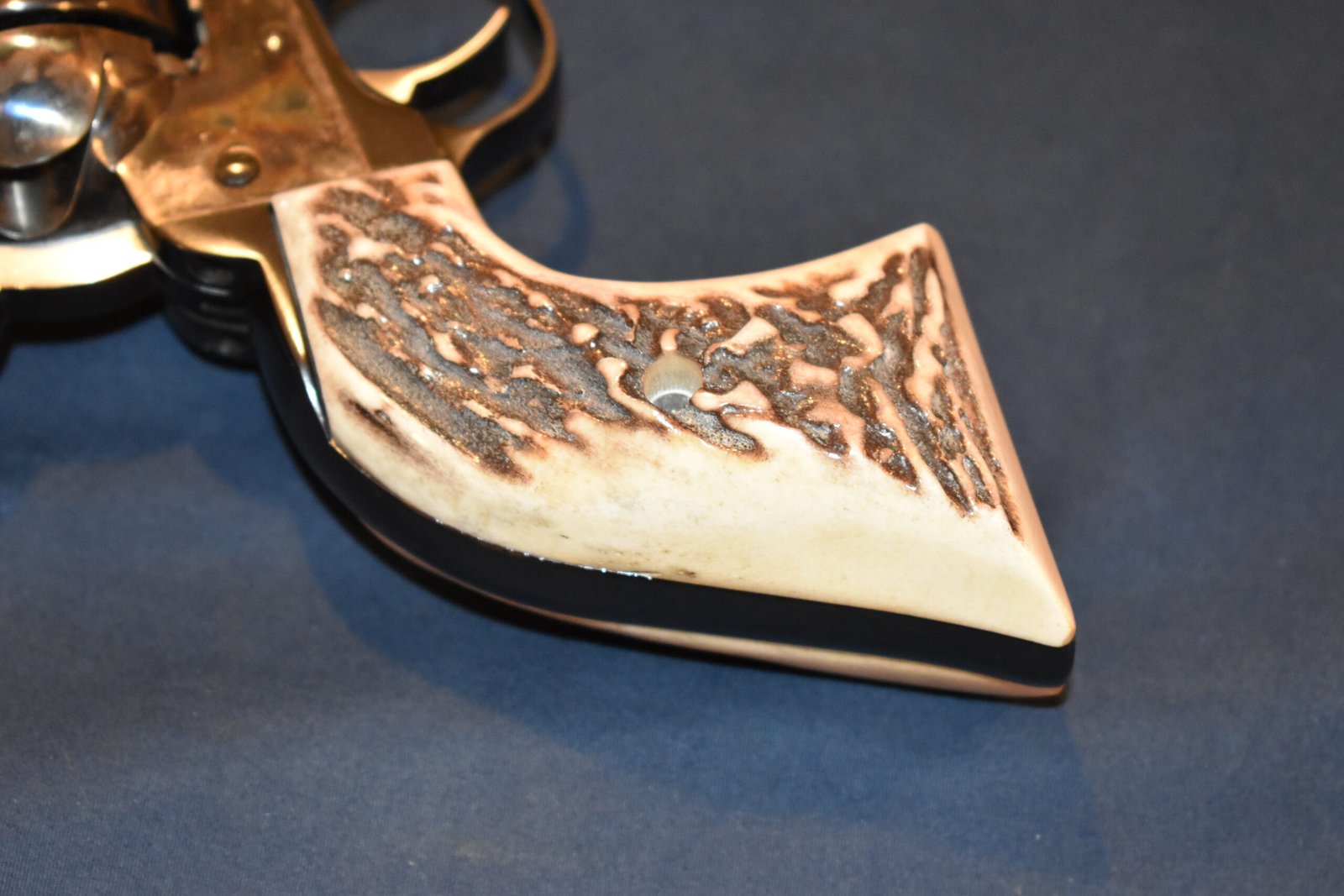 RUGER NEW MODEL BLACKHAWK OR OLD VAQUERO VINTAGE SAMBAR STAG GRIPS EXTRA THICK RBHS27 - Image 6