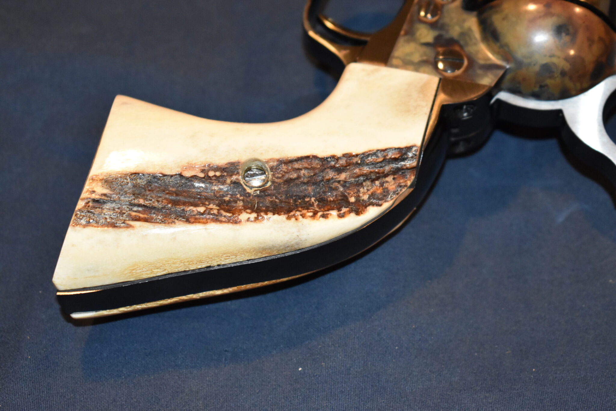 COLT SINGLE ACTION ARMY (S.A.A.) SAMBAR STAG GRIPS SAAS44 - Image 5