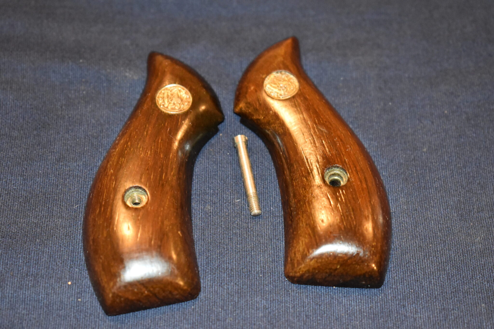 SMITH & WESSON J FRAME ROSEWOOD PRESENTATION GRIPS JPMRB6 - Image 2