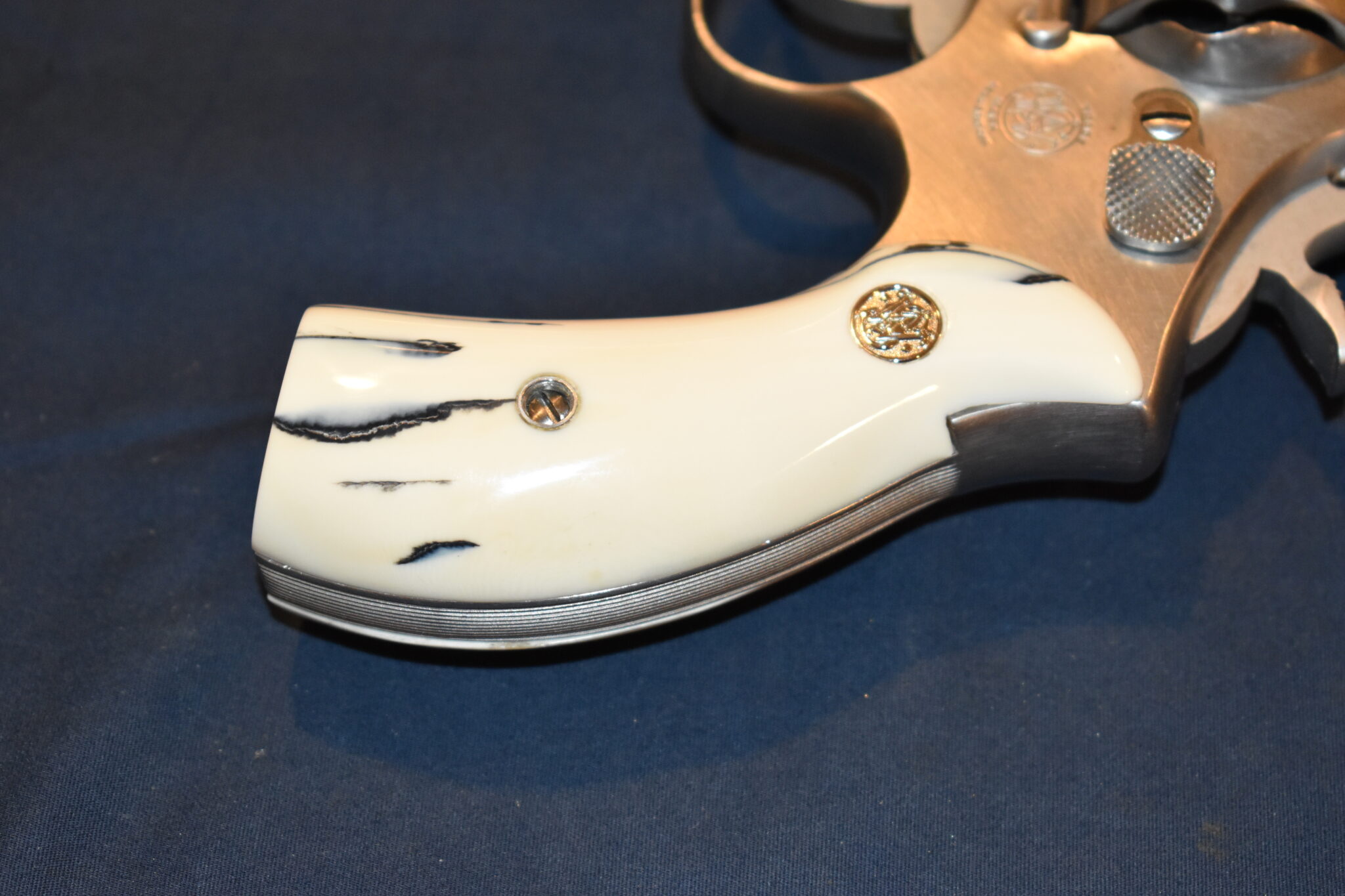 SMITH & WESSON K OR L FRAME ROUND BUTT HIPPO TOOTH GRIPS KRBHT1 - Image 5