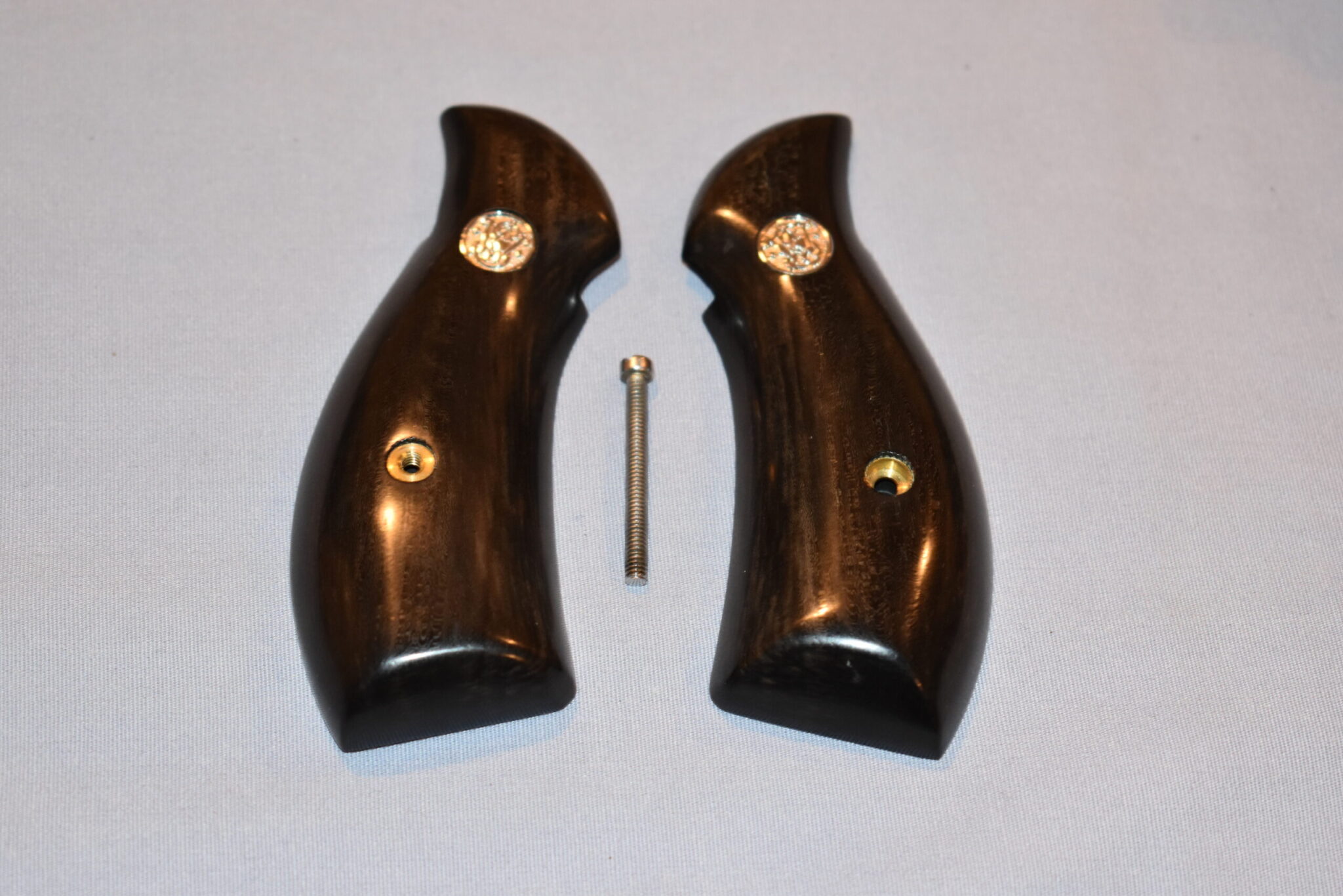 SMITH & WESSON K OR L FRAME ROUND BUTT CUSTOM EBONY GRIPS KRBE1 - Image 2