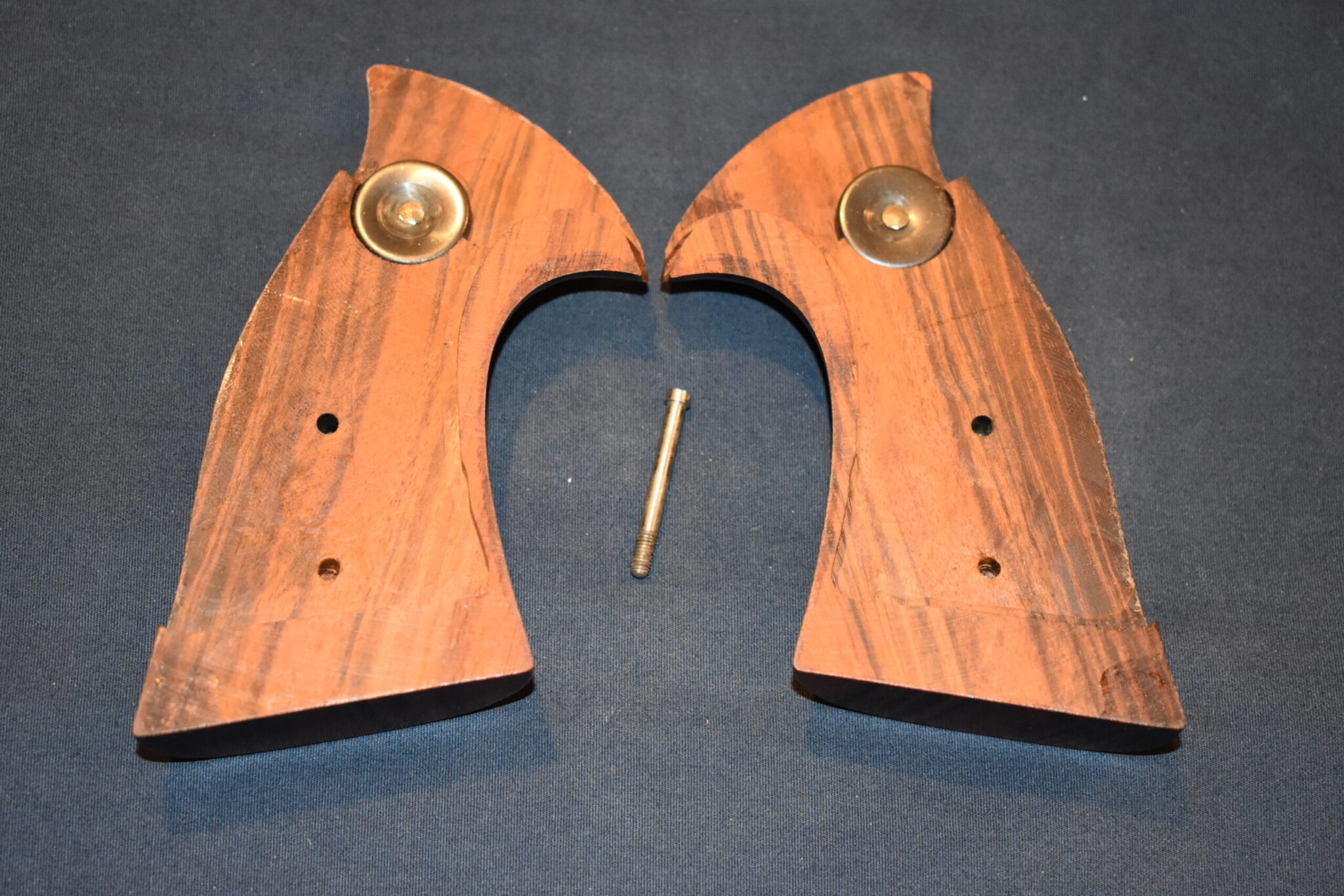 SMITH & WESSON FACTORY K FRAME PRESENTATION NON-RELIEVED TARGET GRIPS KPT19 - Image 3