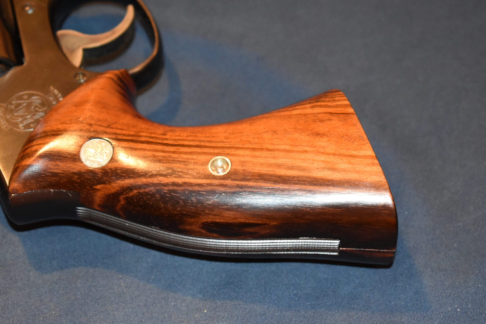 SMITH & WESSON FACTORY K FRAME PRESENTATION NON-RELIEVED TARGET GRIPS KPT19 - Image 6