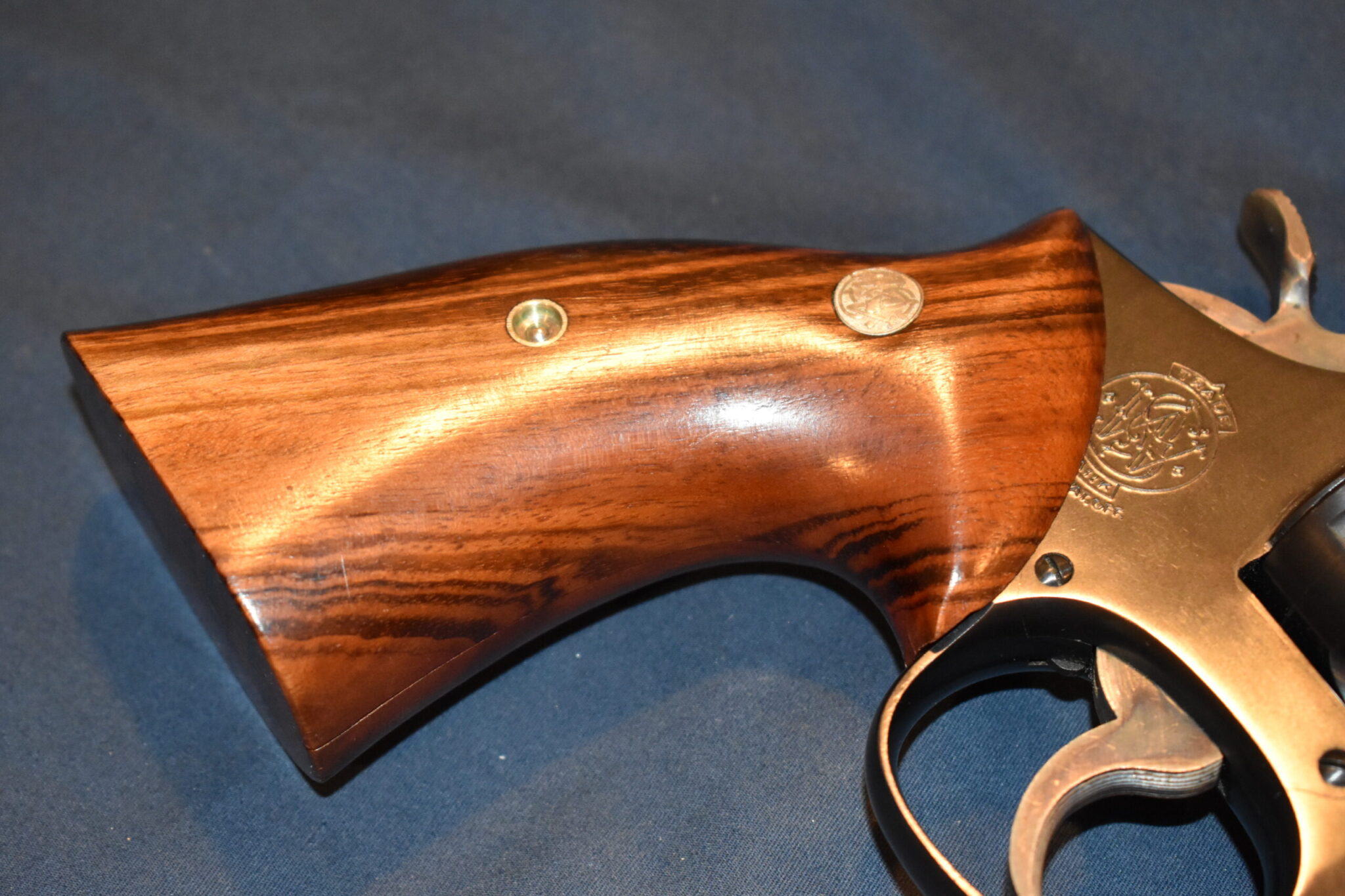 SMITH & WESSON FACTORY K FRAME PRESENTATION NON-RELIEVED TARGET GRIPS KPT19 - Image 11