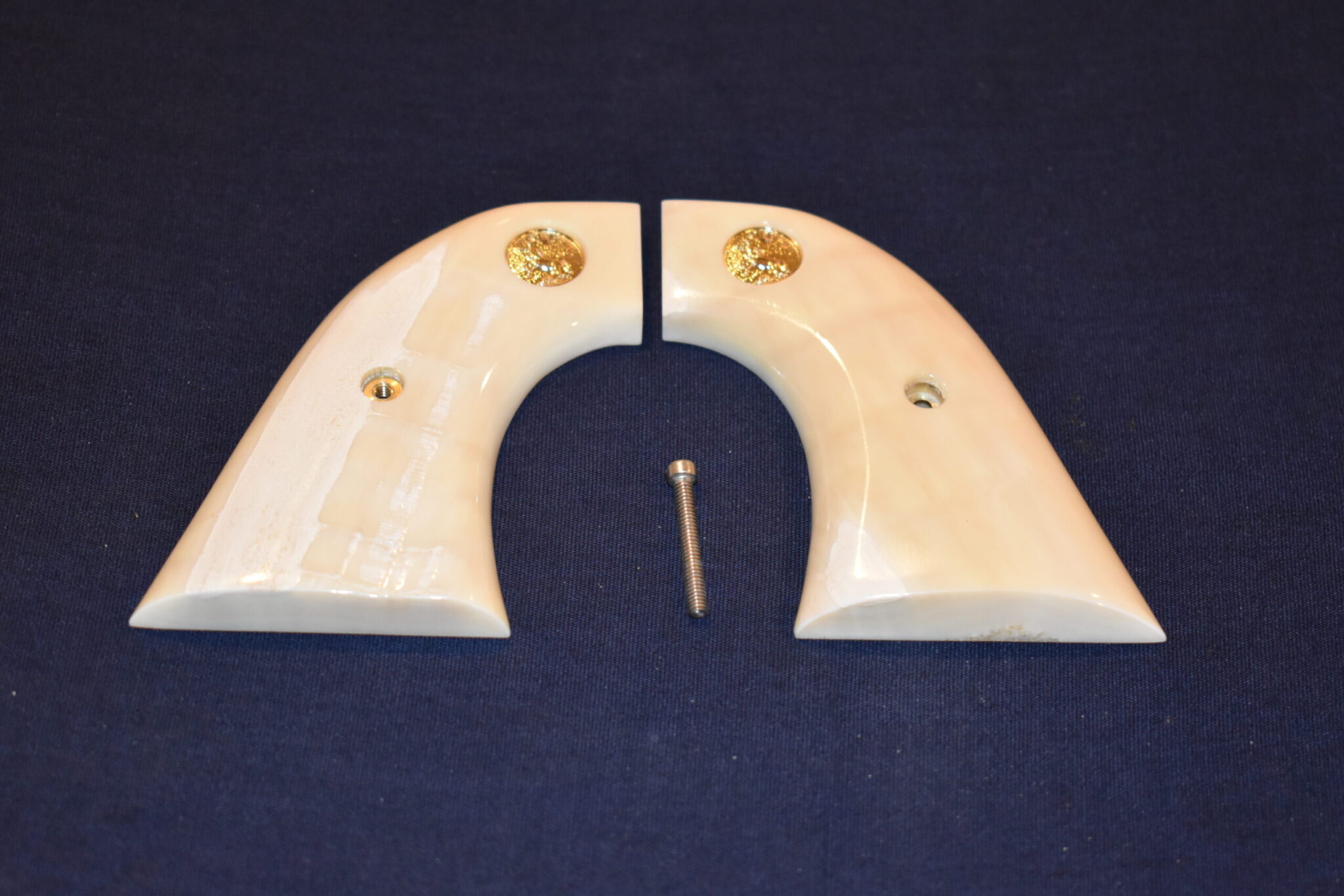 COLT SINGLE ACTION ARMY (S.A.A.) FOSSILIZED WALRUS IVORY GRIPS SAAWI4 - Image 2