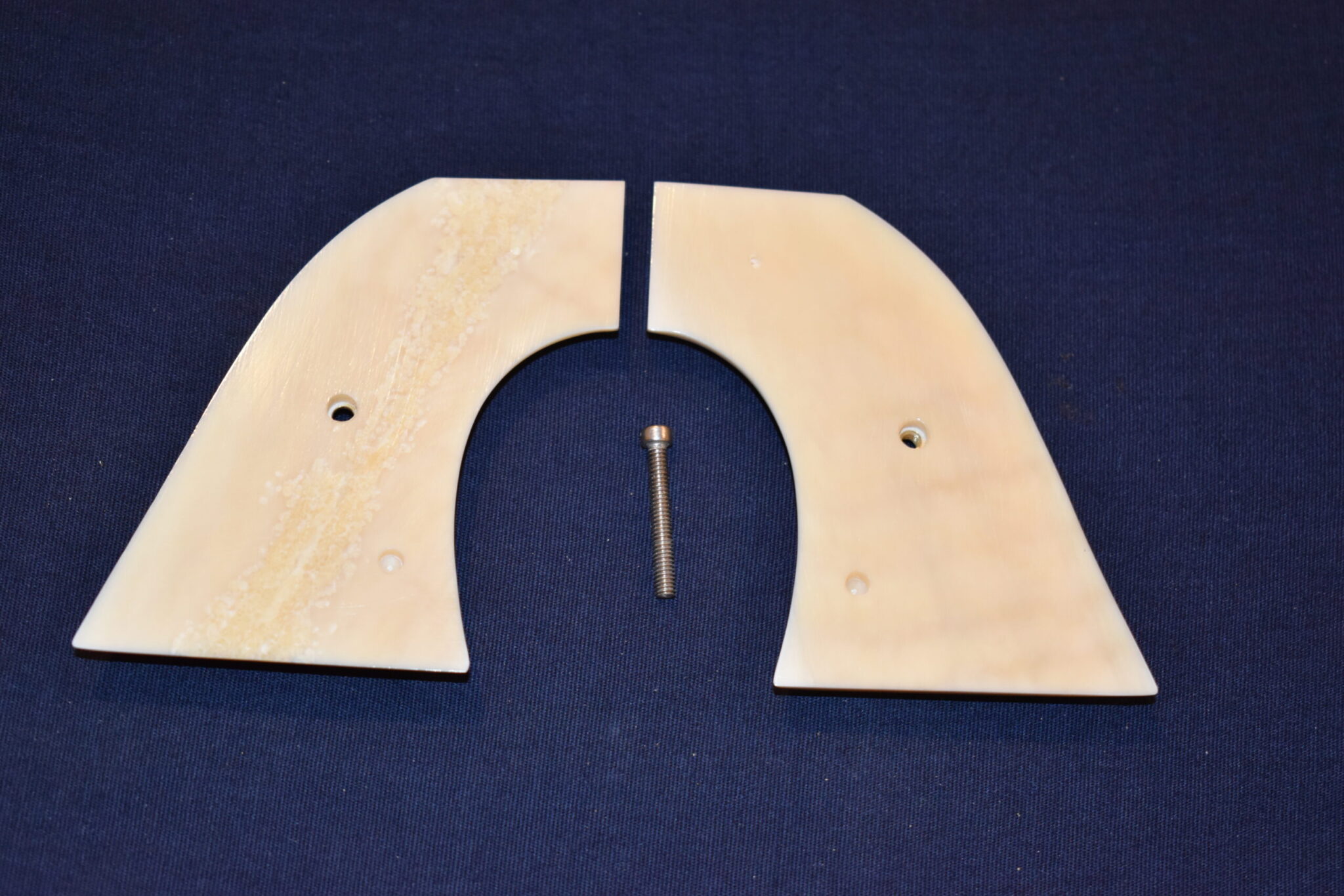 COLT SINGLE ACTION ARMY (S.A.A.) FOSSILIZED WALRUS IVORY GRIPS SAAWI4 - Image 3