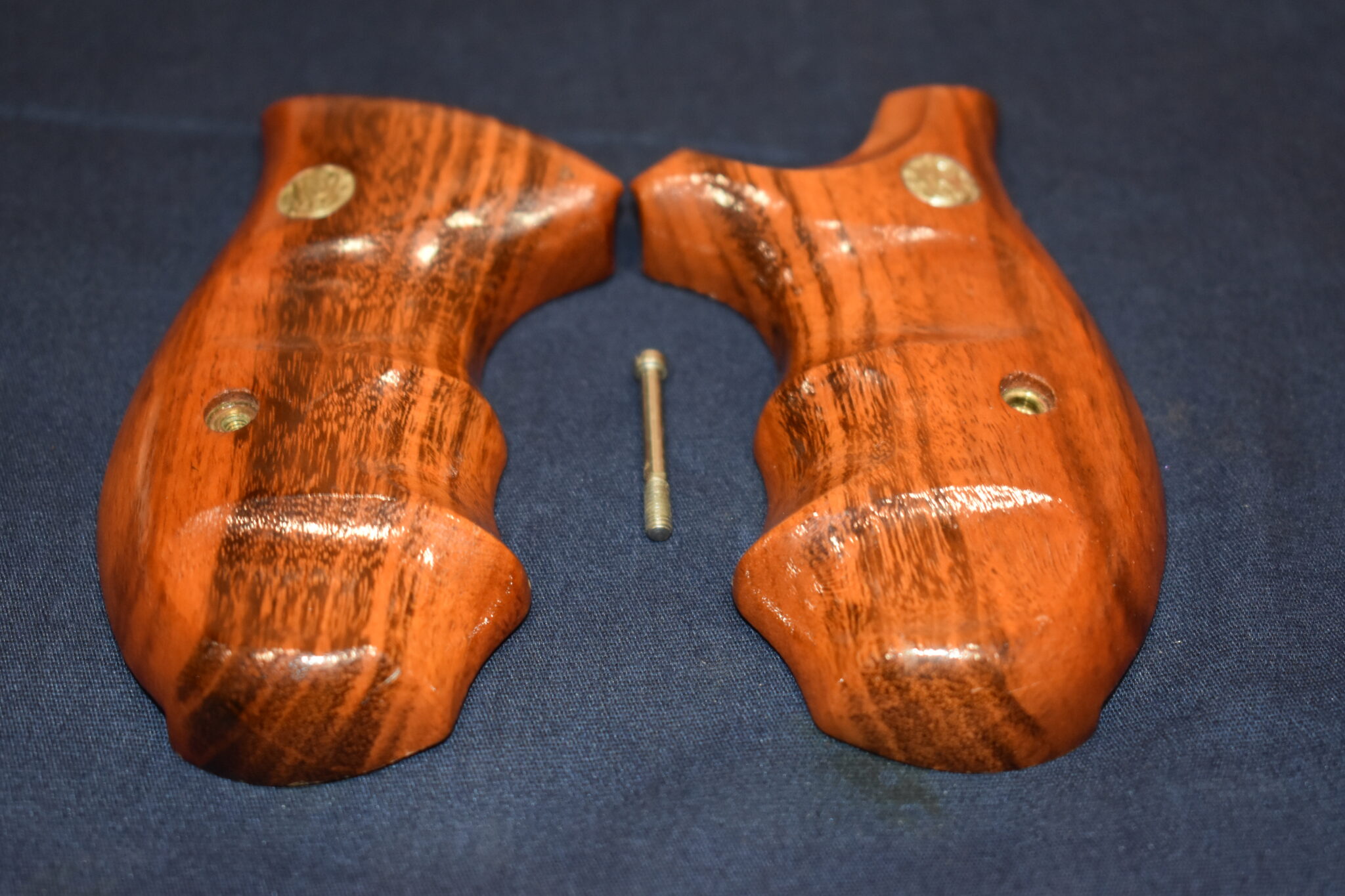 SMITH & WESSON K FRAME FACTORY ROUND BUTT COMBAT GRIPS KRBC5 - Image 2