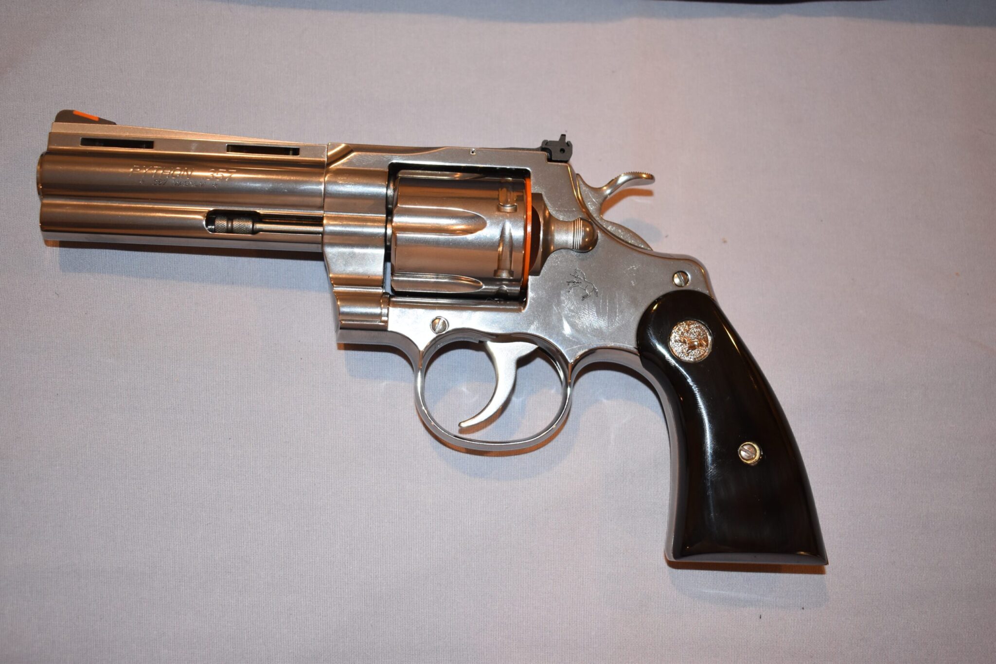 COLT PYTHON PREMIUM GRADE BUFFALO HORN GRIPS CPBH1 - Image 4