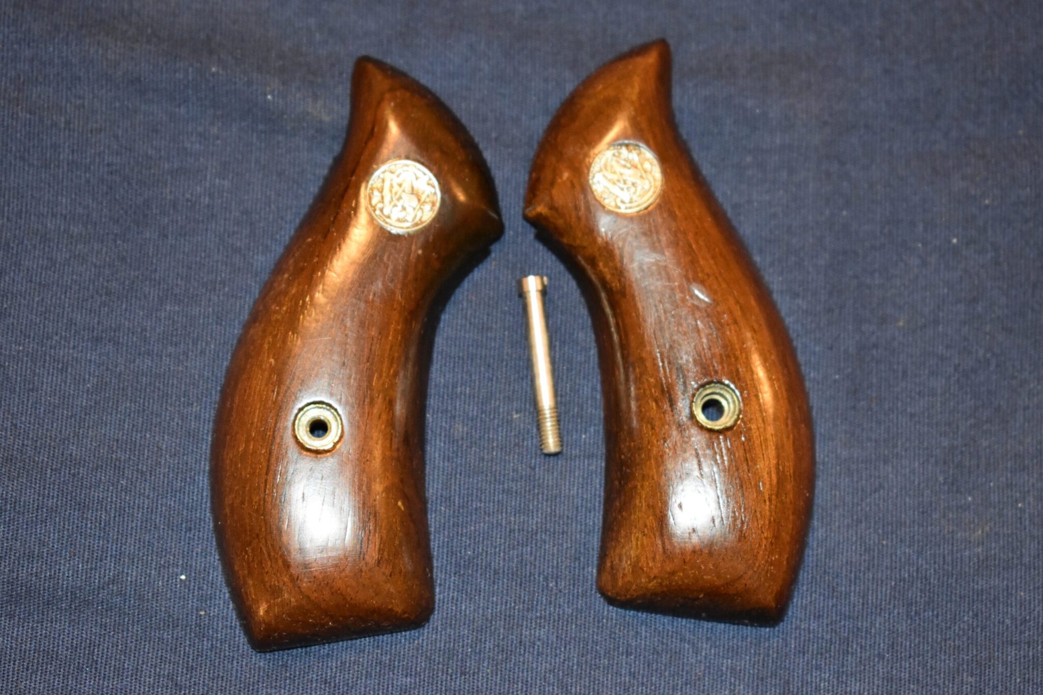 SMITH & WESSON J FRAME ROSEWOOD PRESENTATION GRIPS JPMRB6