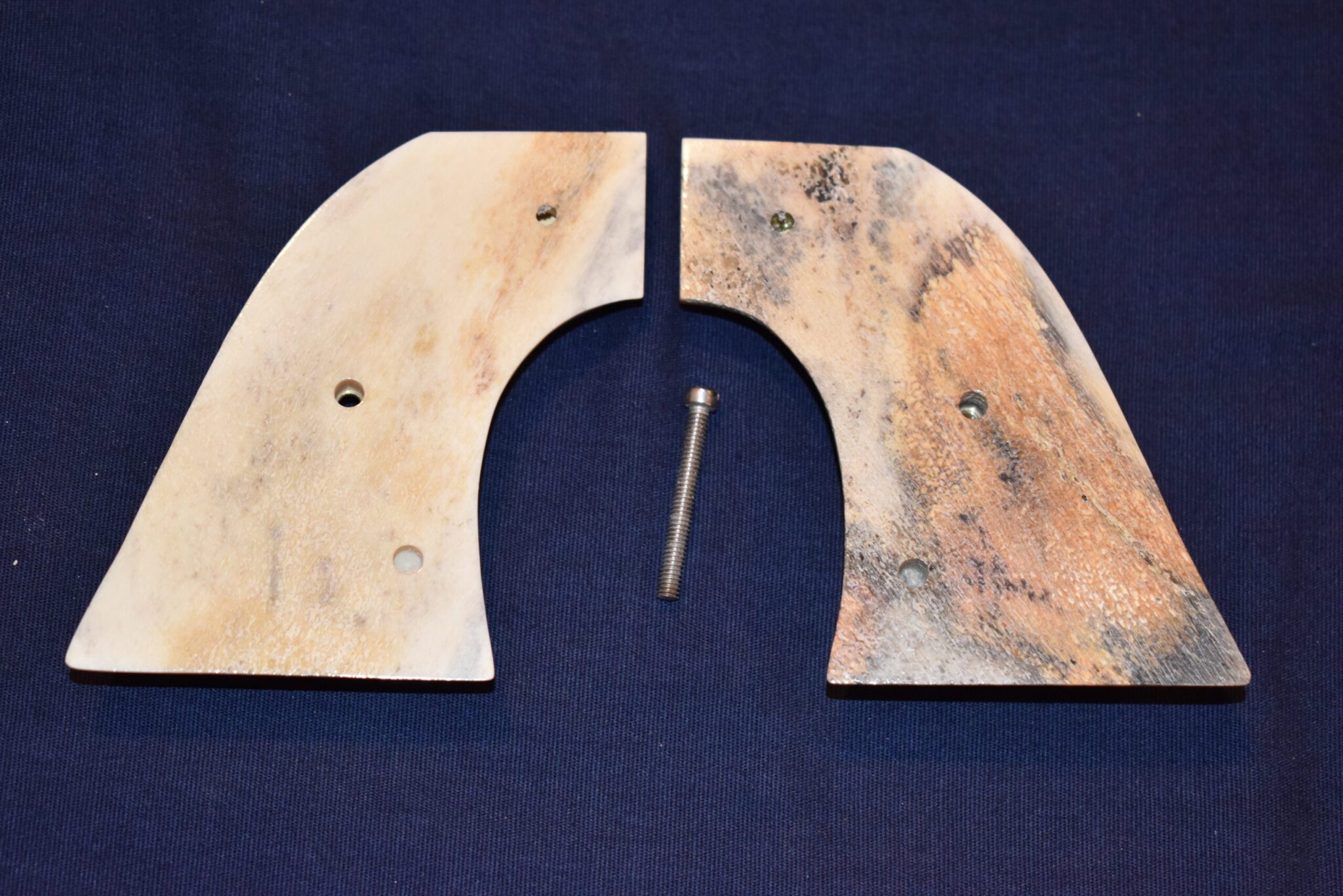 COLT SINGLE ACTION ARMY (S.A.A.) SAMBAR STAG GRIPS SAAS30 - Image 3