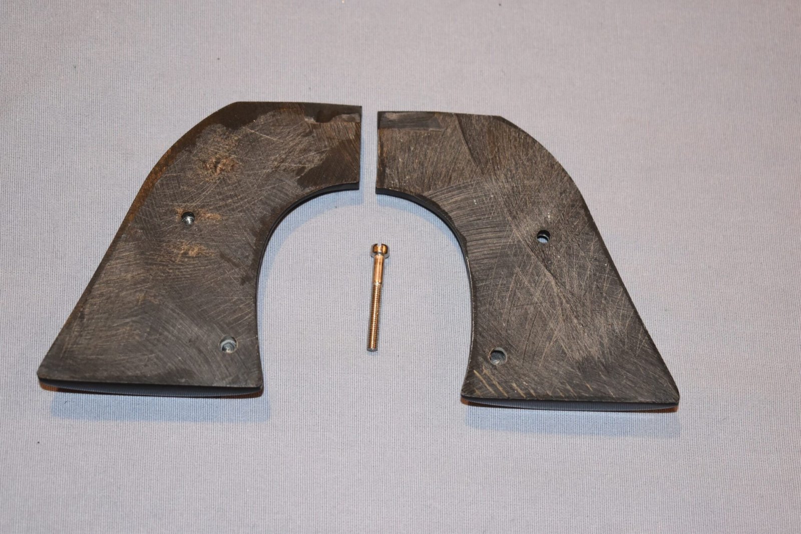 RUGER NEW MODEL BLACKHAWK OR OLD VAQUERO BUFFALO HORN GRIPS RBHBH14 - Image 11
