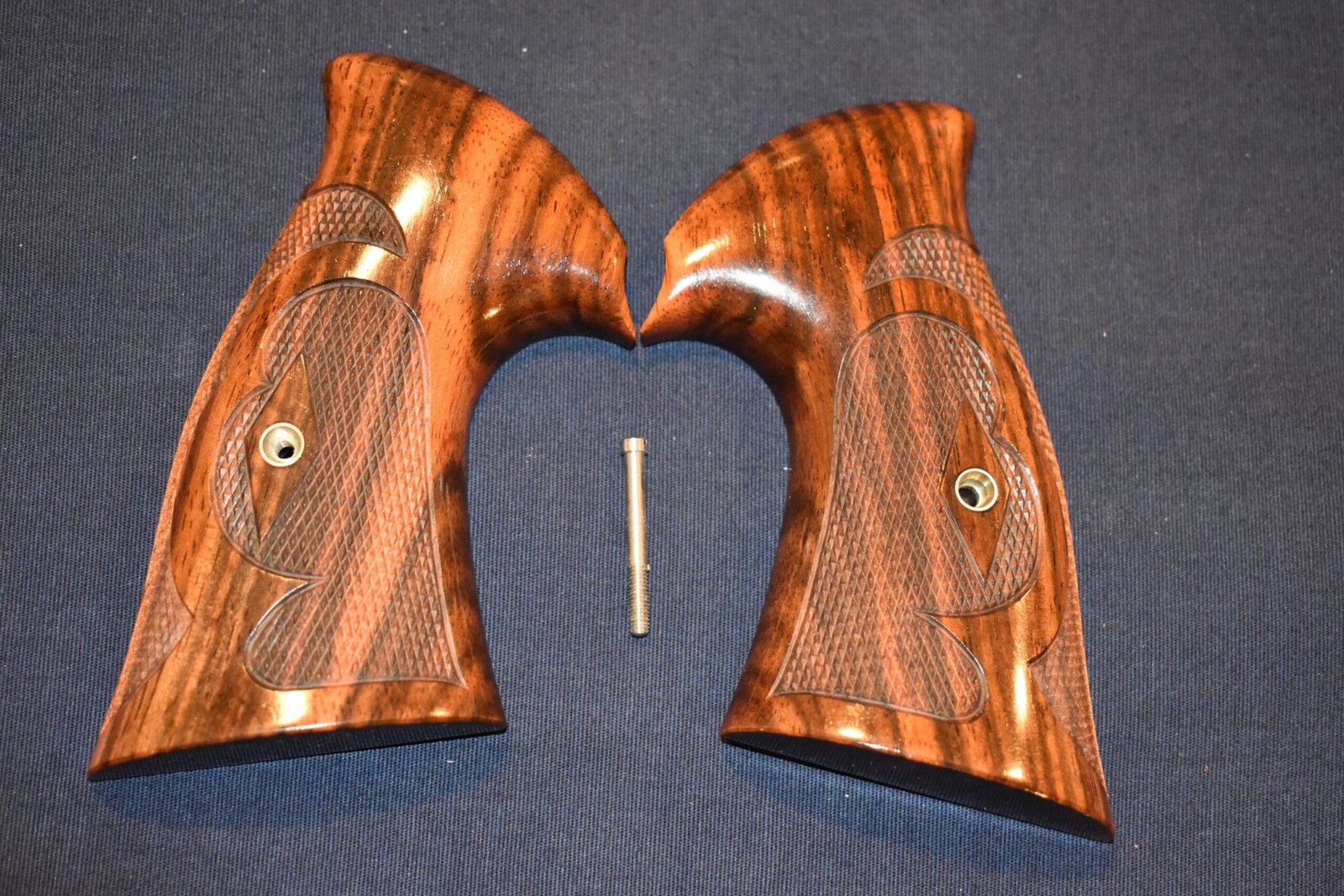 KEITH BROWN CUSTOM SMITH & WESSON N FRAME "ROPER" GRIPS KBNR35