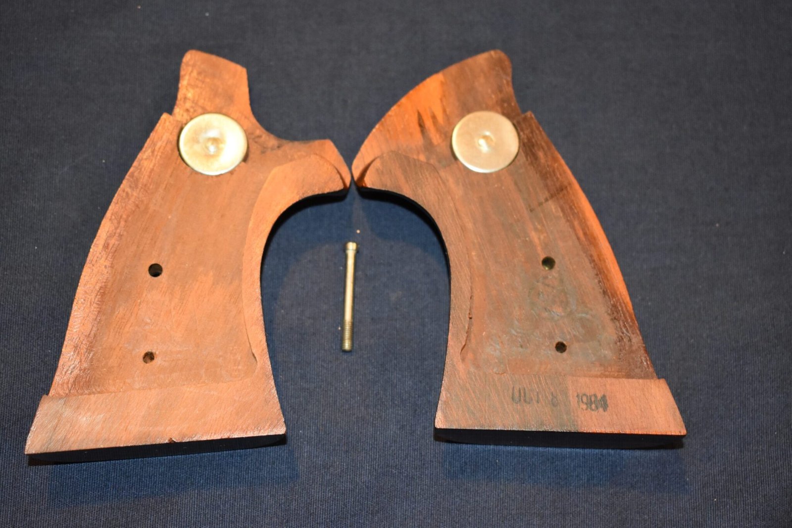 SMITH & WESSON FACTORY N FRAME TARGET GRIPS NT48 - Image 3