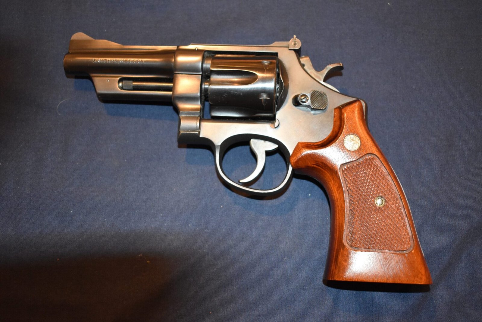 SMITH & WESSON FACTORY N FRAME TARGET GRIPS NT48 - Image 4