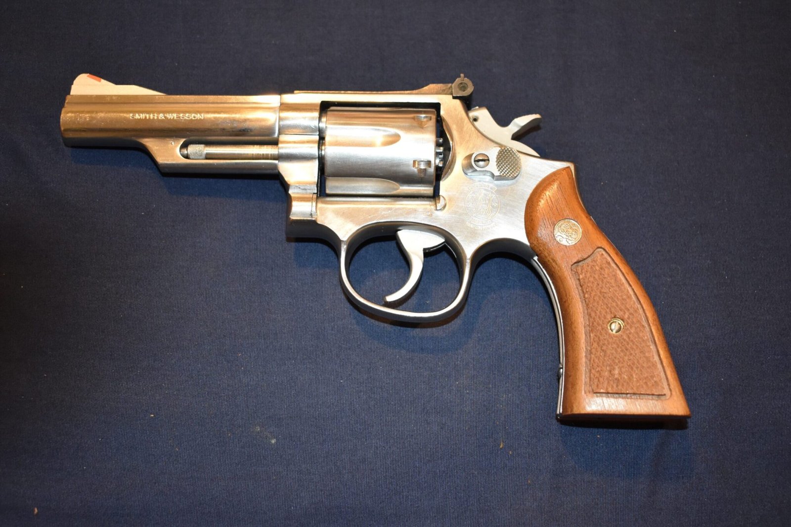 SMITH & WESSON K FRAME SQUARE BUTT MAGNA GRIPS KSQM4 - Image 4