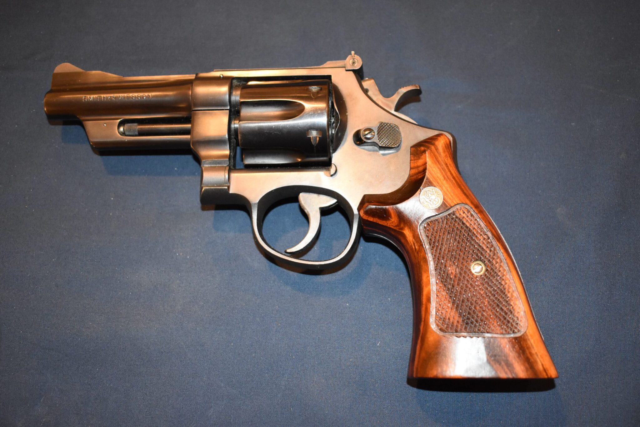 SMITH & WESSON FACTORY N FRAME TARGET GRIPS NT50 - Image 4