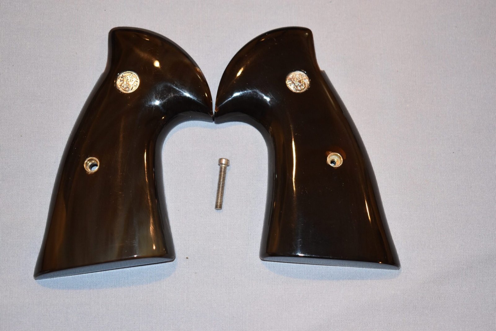 SMITH & WESSON BUFFALO HORN N FRAME TARGET GRIPS NTBH1