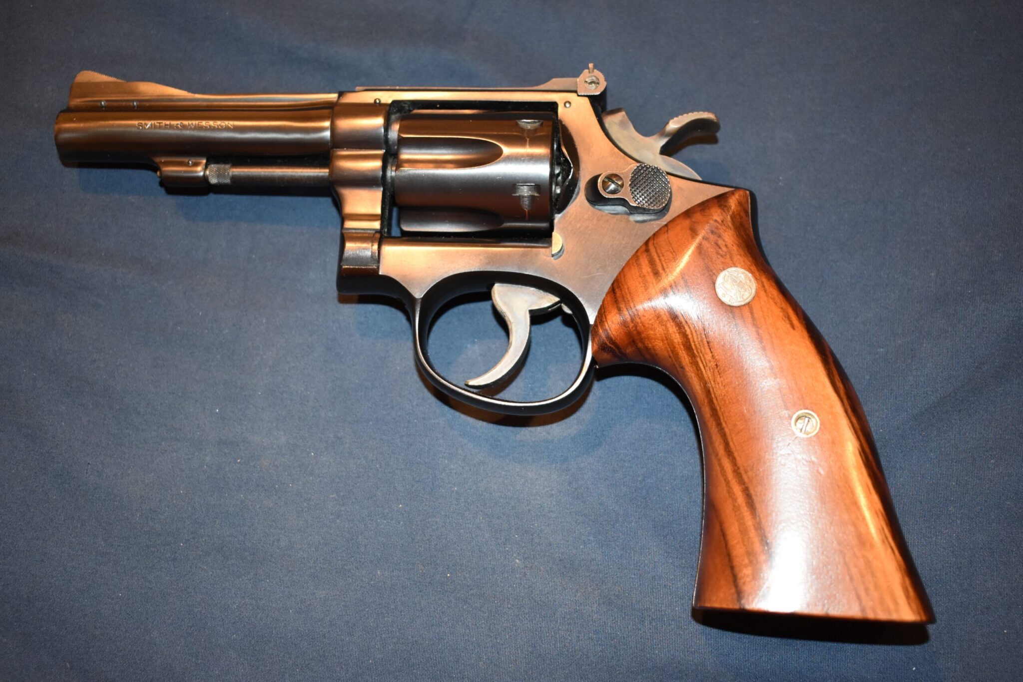 SMITH & WESSON FACTORY K FRAME PRESENTATION NON-RELIEVED TARGET GRIPS KPT19 - Image 4