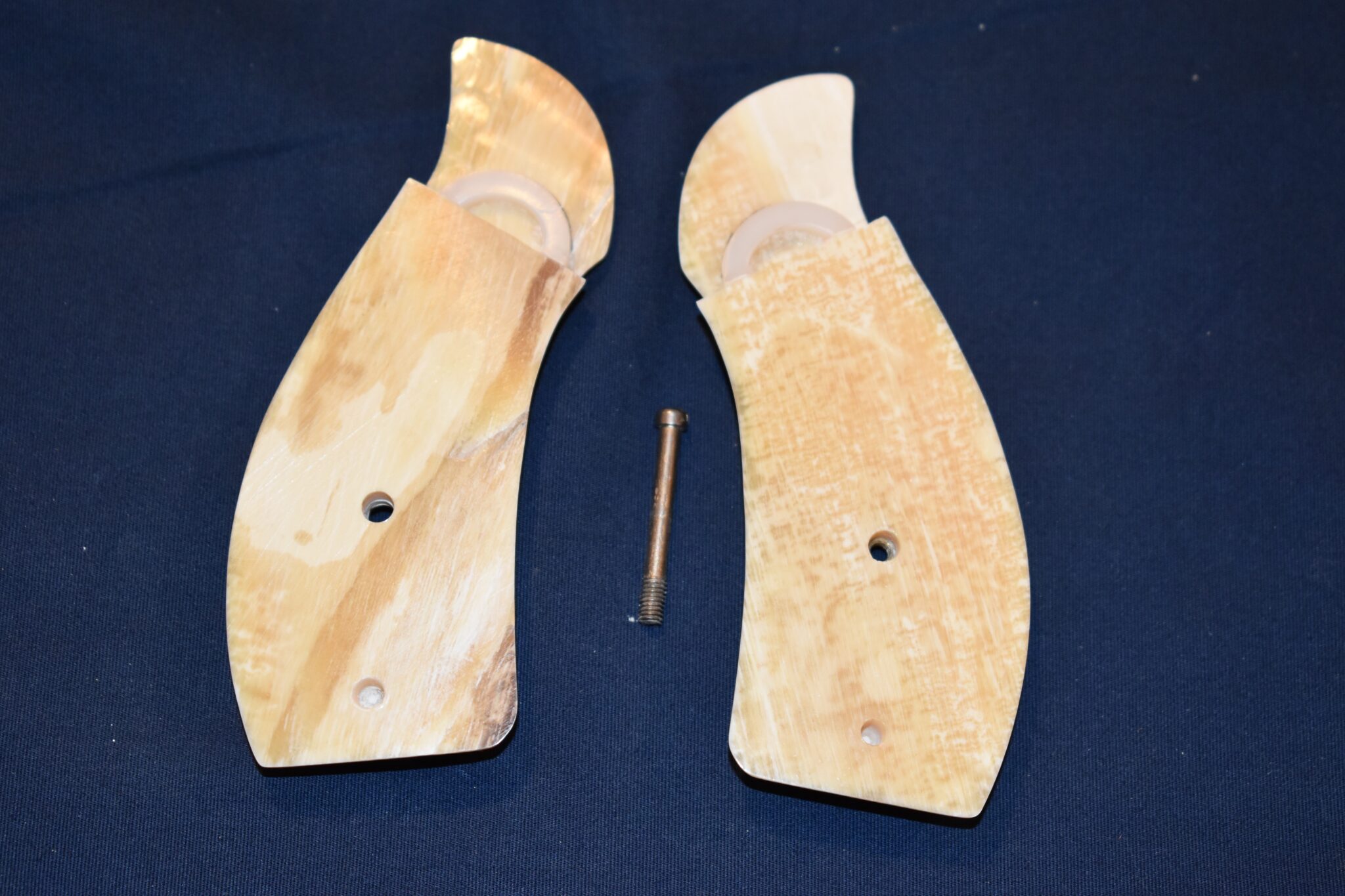 SMITH & WESSON K OR L FRAME MAMMOTH IVORY GRIPS KRBMI2 - Image 3