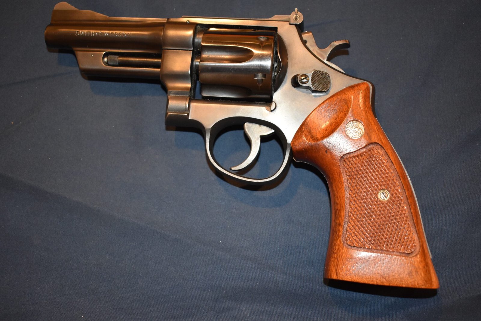 SMITH & WESSON FACTORY N FRAME TARGET GRIPS NT52 - Image 4