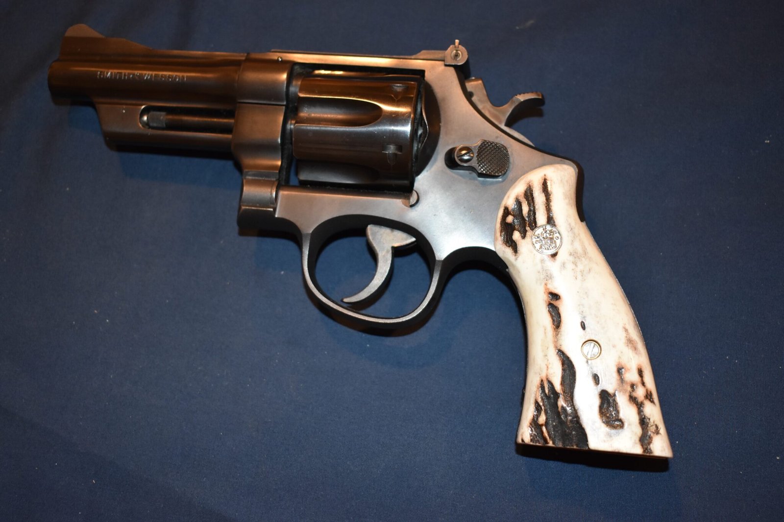 SMITH & WESSON N FRAME SAMBAR STAG GRIPS SWNSS18 - Image 4